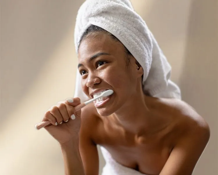 34295 peroxide teeth whitening image2