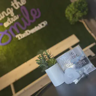 /img/34376-finding-dentist-toronto.webp