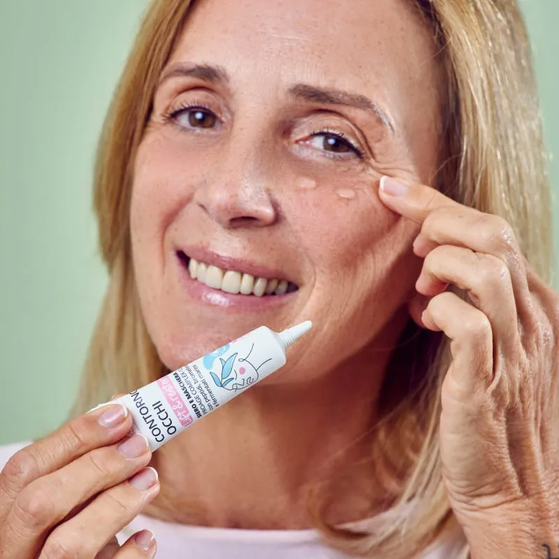 /img/34393-consistent-skincare-routine.webp