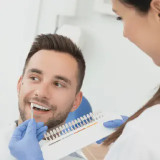 /img/34453-zoom-teeth-whitening-denver-confidence.webp