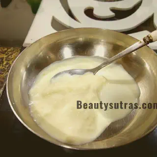 /img/34622-baking-soda-mask.webp
