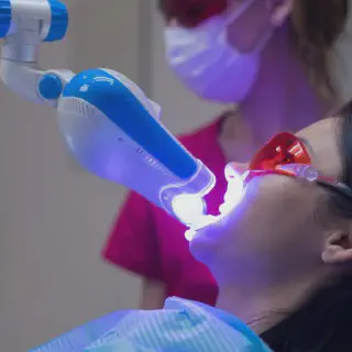 /img/34642-teeth-whitening-hampshire-brushing-teeth.webp
