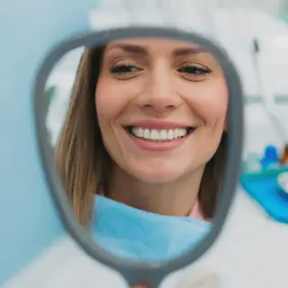 /img/34741-teeth-whitening-aftercare.webp