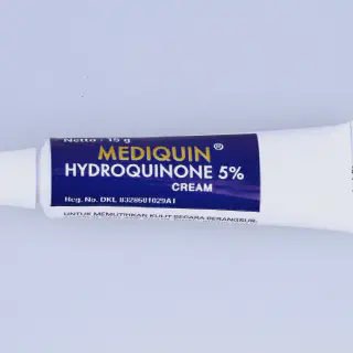 /img/34763-dermatologist-consultation.webp