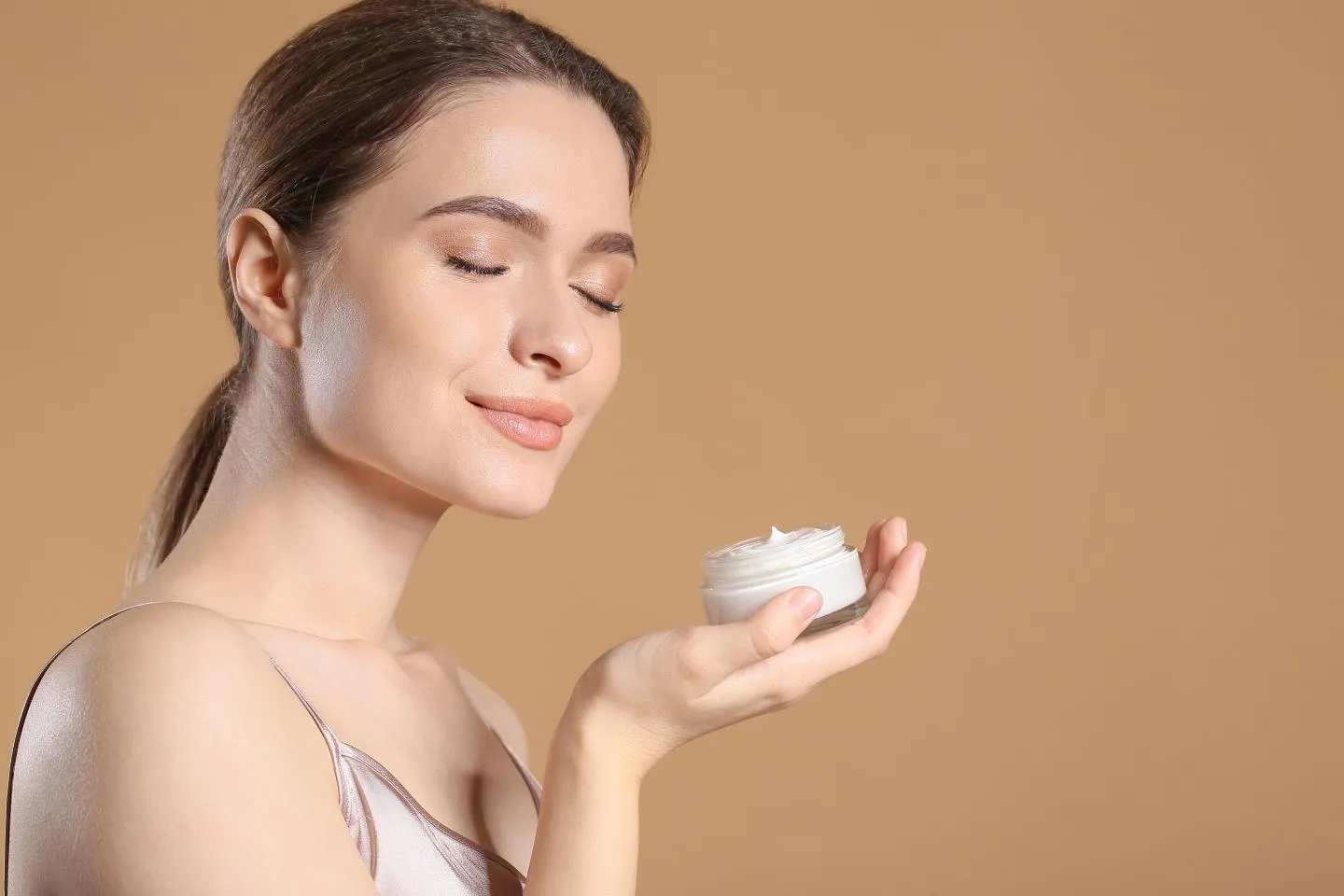 /img/34783-dermatologist-consultation.webp