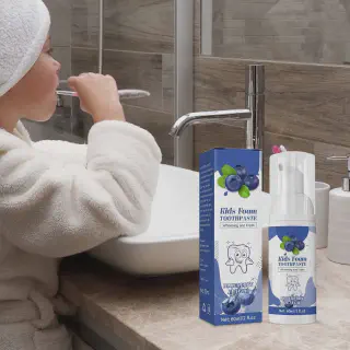 /img/34798-kids-brushing-teeth.webp