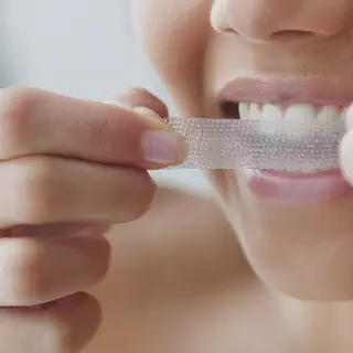 /img/34813-dentist-checkup-sensitive-teeth.webp